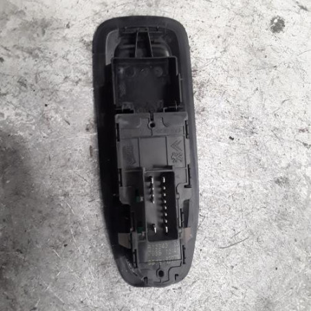Interrupteur de leve vitre avant gauche PEUGEOT 208 1