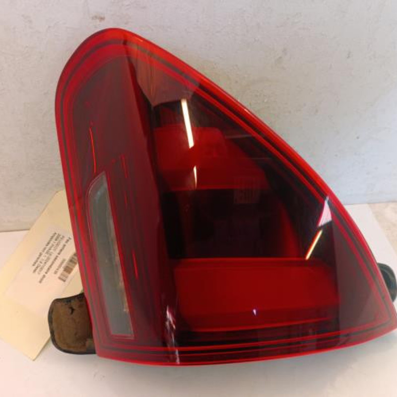 Feu arriere secondaire droit (feux) PEUGEOT 2008 1