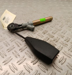 Attache ceinture avant droit RENAULT CLIO 2