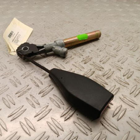 Attache ceinture avant droit RENAULT CLIO 2