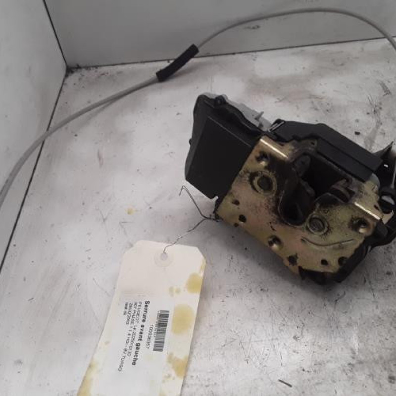 Serrure avant gauche PEUGEOT 307