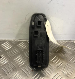 Interrupteur de leve vitre avant gauche PEUGEOT 2008 1