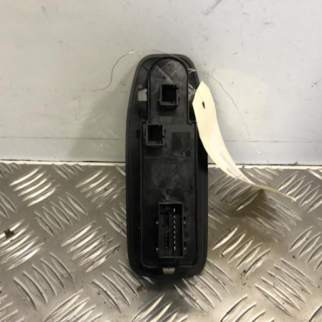 Interrupteur de leve vitre avant gauche PEUGEOT 2008 1