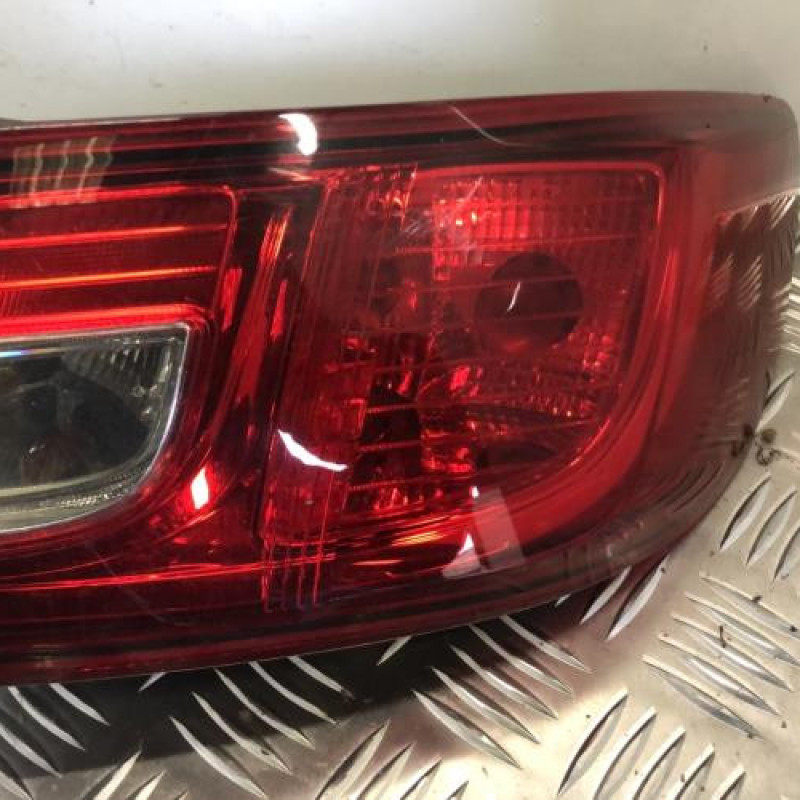 Feu arriere principal droit (feux) RENAULT CLIO 4 Feu arriere principal droit (feux) RENAULT CLIO 4