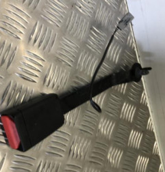Attache ceinture avant gauche RENAULT CLIO 4
