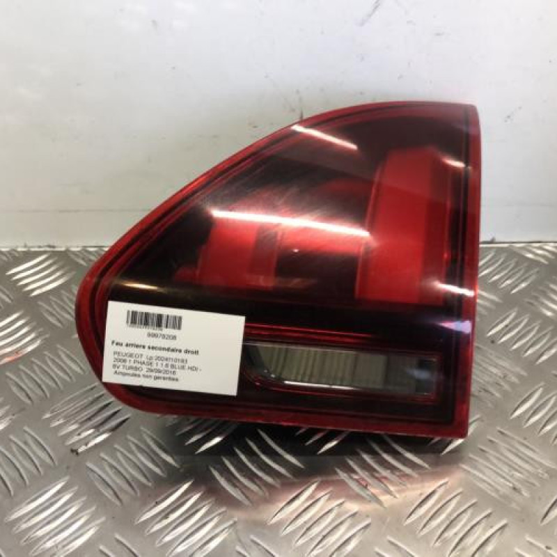 Feu arriere secondaire droit (feux) PEUGEOT 2008 1