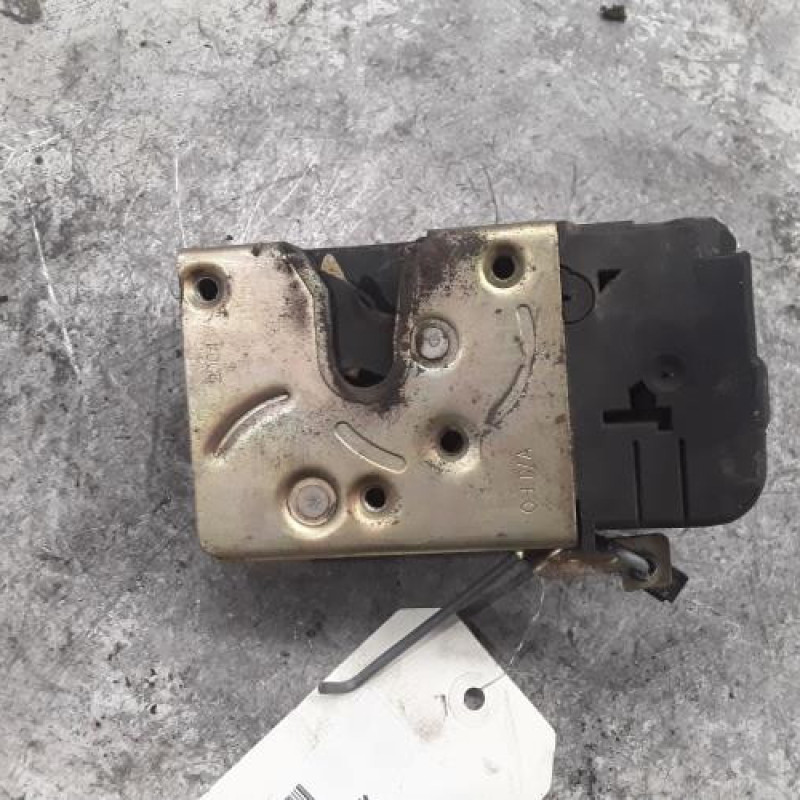 Serrure avant droit PEUGEOT 206