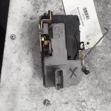 Serrure avant droit PEUGEOT 206