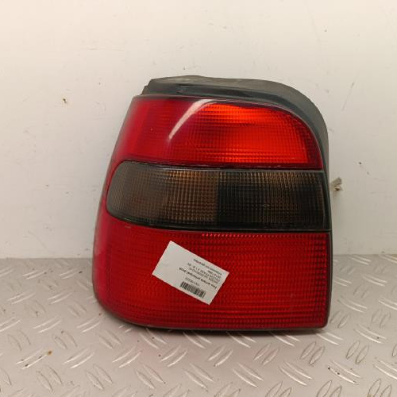 Feu arriere principal droit (feux) SKODA FELICIA Feu arriere principal droit (feux) SKODA FELICIA