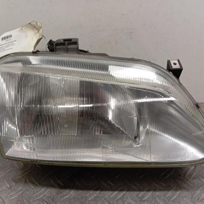 Optique avant principal droit (feux)(phare) RENAULT SCENIC 1