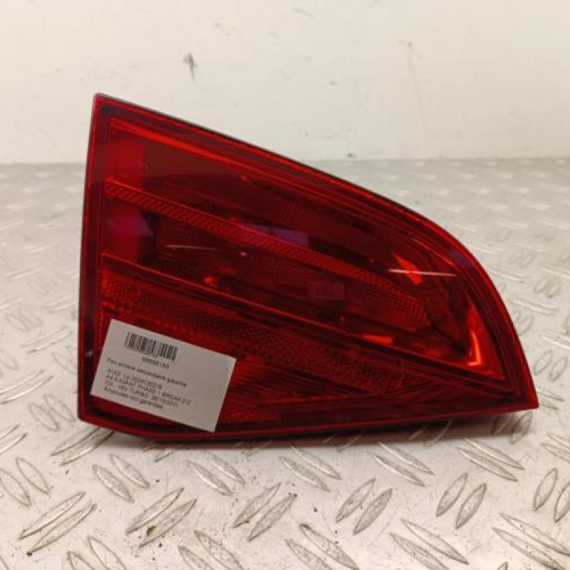 Feu arriere secondaire gauche (feux) AUDI A4 3 Feu arriere secondaire gauche (feux) AUDI A4 3