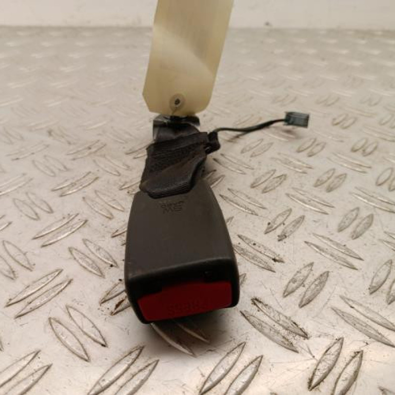 Attache ceinture arriere gauche RENAULT CAPTUR 1