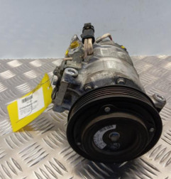Compresseur clim MERCEDES CLASSE A 176 Photo n°1