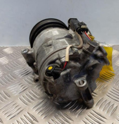 Compresseur clim MERCEDES CLASSE A 176 Photo n°4