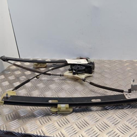 Leve vitre electrique avant droit VOLKSWAGEN POLO 6 Photo n°1