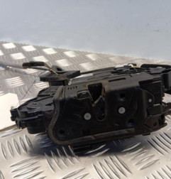 Serrure avant gauche VOLKSWAGEN POLO 6