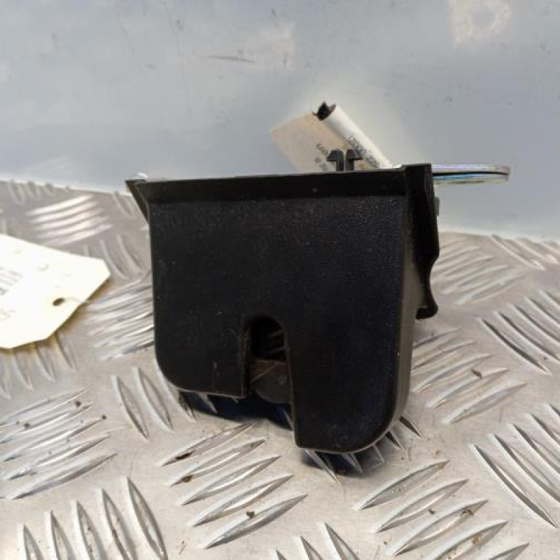 Serrure de coffre VOLKSWAGEN POLO 6 Serrure de coffre VOLKSWAGEN POLO 6