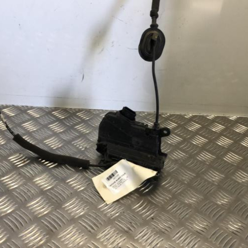 Serrure avant droit RENAULT CAPTUR 1