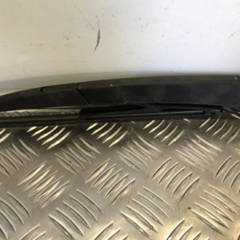 Bras essuie glace arriere PEUGEOT 2008 1