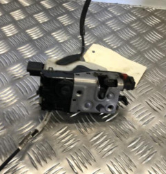 Serrure arriere droit PEUGEOT 2008 1