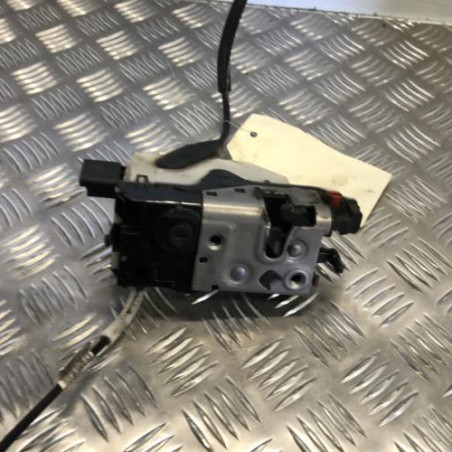 Serrure arriere droit PEUGEOT 2008 1