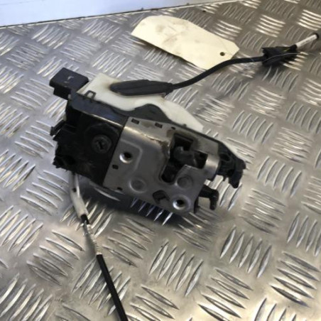 Serrure avant droit PEUGEOT 2008 1