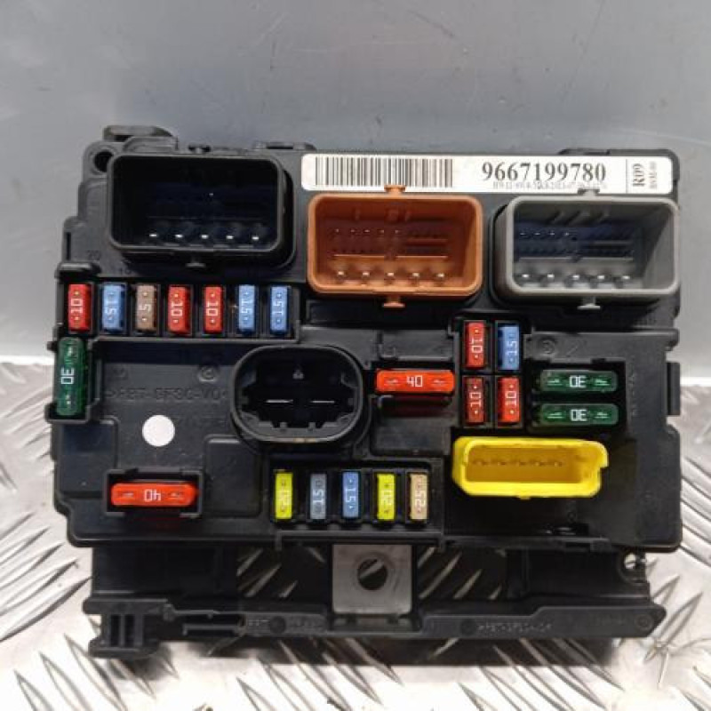 Boitier servitude moteur (BSM) PEUGEOT 207 Boitier servitude moteur (BSM) PEUGEOT 207