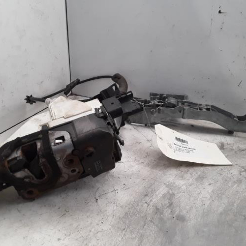 Serrure avant gauche CITROEN C5 2 Serrure avant gauche CITROEN C5 2