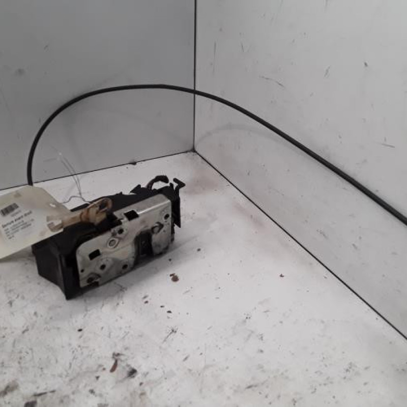 Serrure avant droit MINI MINI 1 R50/R53 Serrure avant droit MINI MINI 1 R50/R53