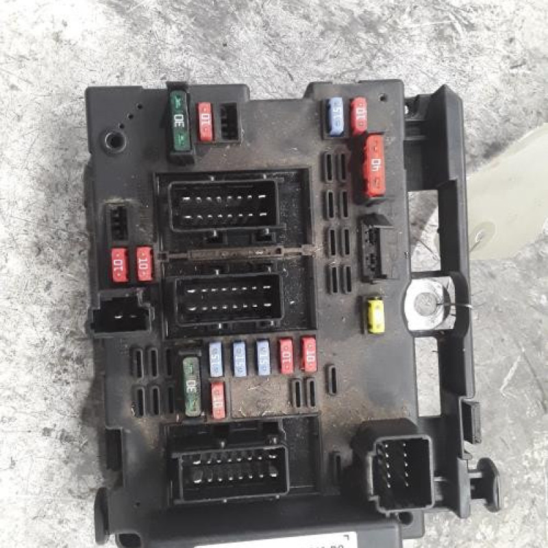 Boitier servitude moteur (BSM) PEUGEOT 206+ Boitier servitude moteur (BSM) PEUGEOT 206+