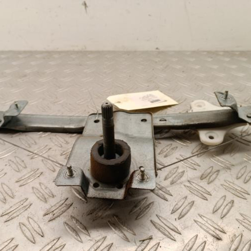 Leve vitre mecanique arriere droit RENAULT CLIO 4
