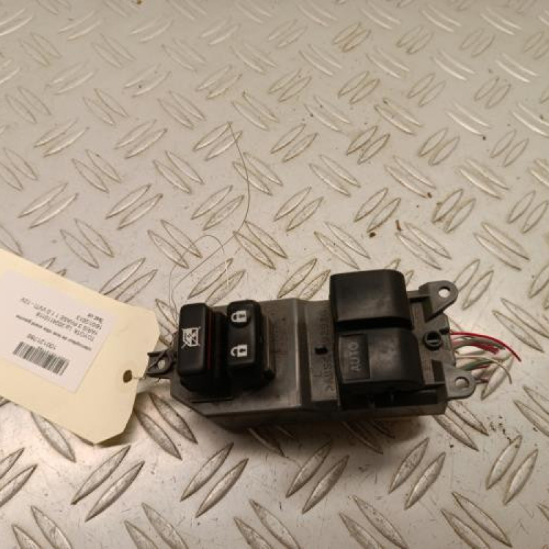 Interrupteur de leve vitre avant gauche TOYOTA YARIS 3