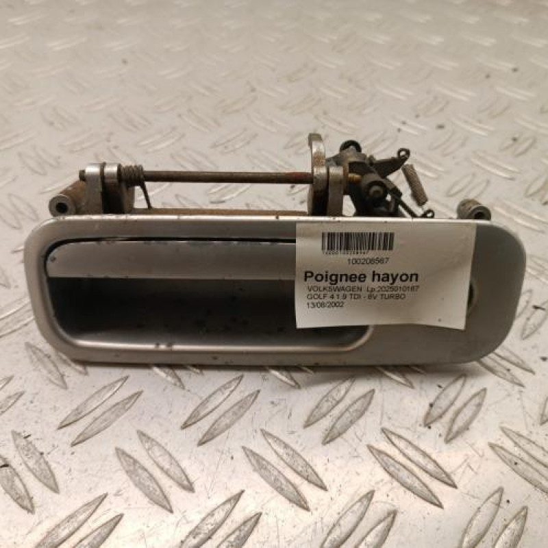 Poignee hayon VOLKSWAGEN GOLF 4 Poignee hayon VOLKSWAGEN GOLF 4