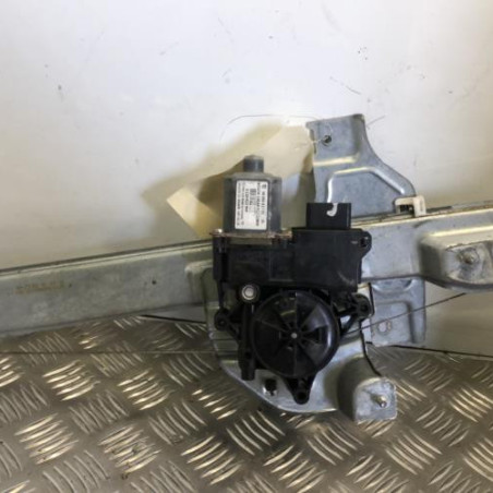Leve vitre electrique avant droit PEUGEOT 2008 1 Photo n°1