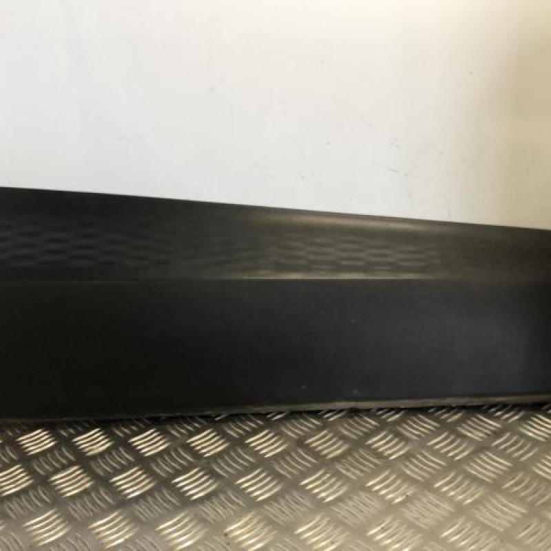 Baguette de porte avant droite RENAULT CAPTUR 1 Baguette de porte avant droite RENAULT CAPTUR 1