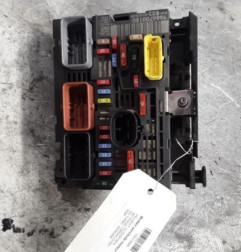 Boitier servitude moteur (BSM) PEUGEOT 407 Photo n°1
