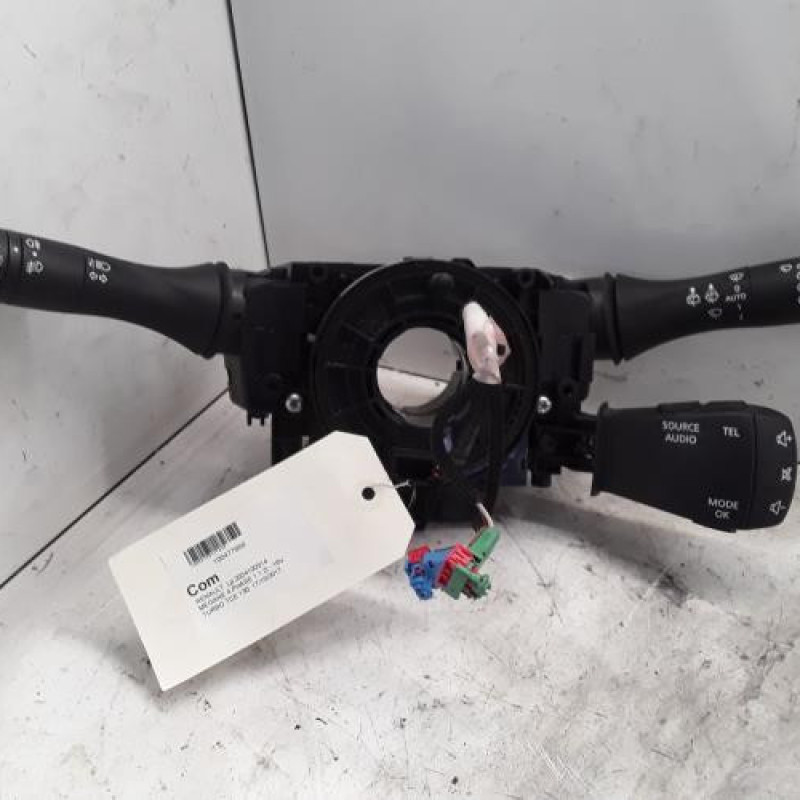 Com (Bloc Contacteur Tournant+Commodo Essuie Glace+Commodo Phare) RENAULT MEGANE 4