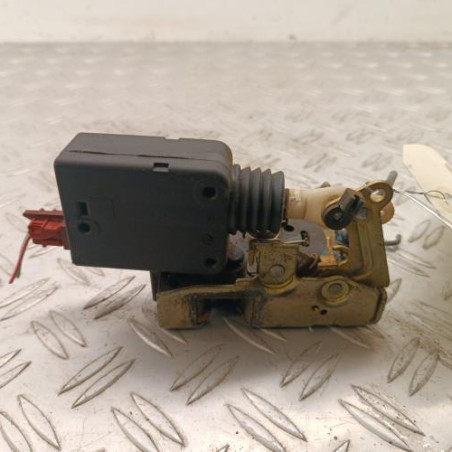 Serrure avant droit PEUGEOT 106