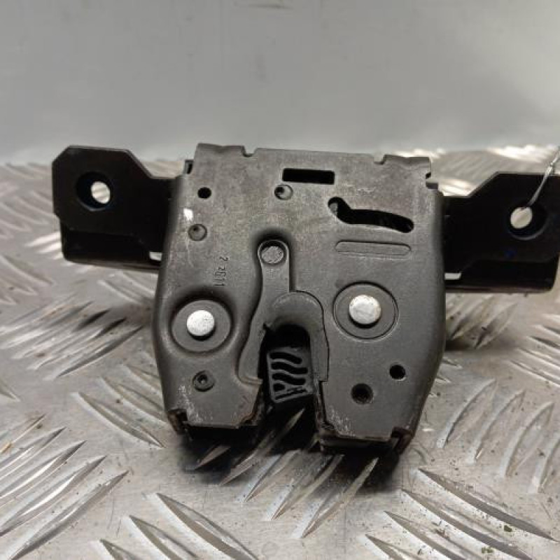 Serrure de hayon OPEL ASTRA J Serrure de hayon OPEL ASTRA J
