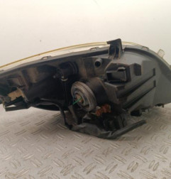 Optique avant principal droit (feux)(phare) TOYOTA YARIS 2