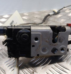 Serrure arriere droit PEUGEOT 2008 1