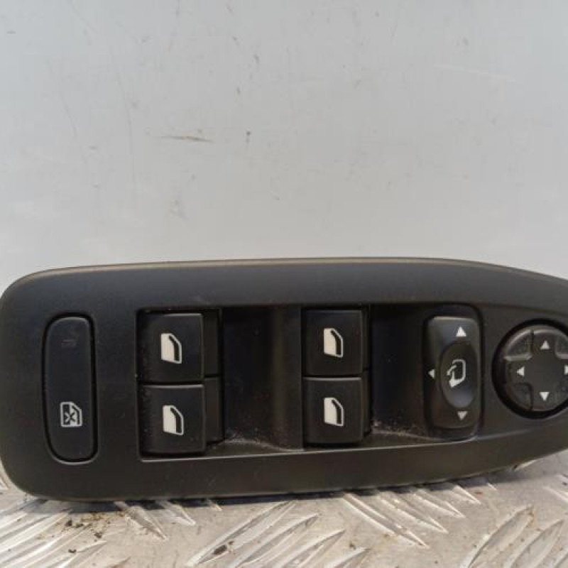 Interrupteur de leve vitre avant gauche PEUGEOT 2008 1