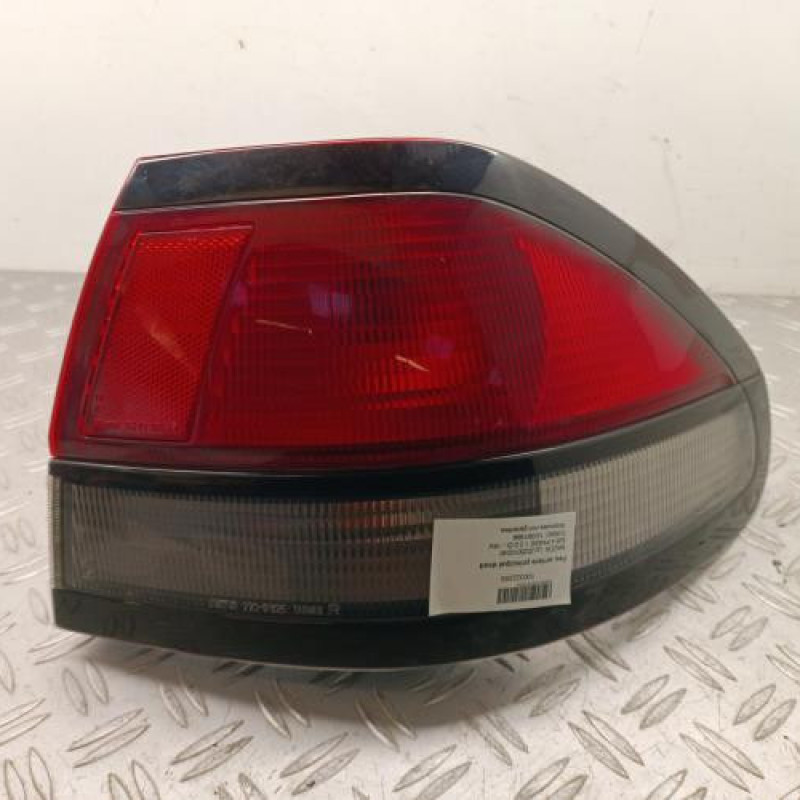 Feu arriere principal droit (feux) MAZDA 626 4