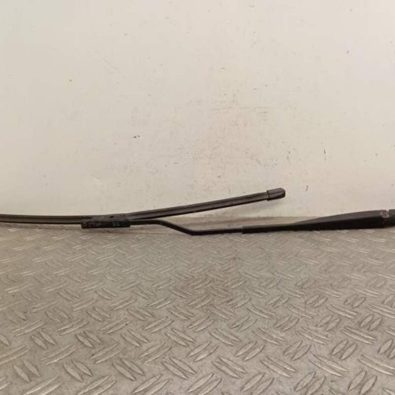 Bras essuie glace avant gauche RENAULT CLIO 3