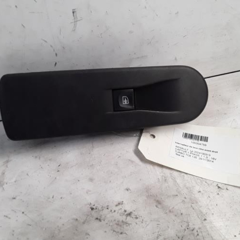 Interrupteur de leve vitre avant droit RENAULT CAPTUR 1