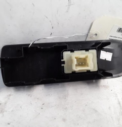 Interrupteur de leve vitre avant droit RENAULT CAPTUR 1