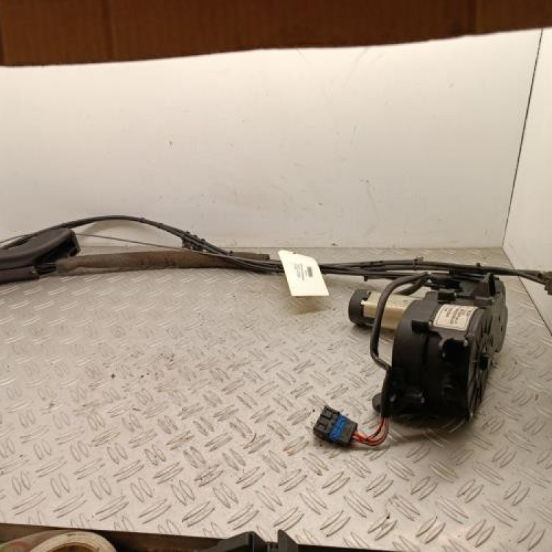 Moteur porte laterale droite PEUGEOT 1007