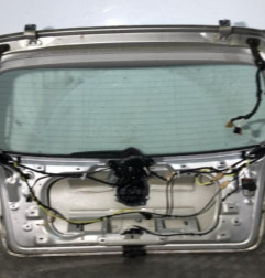 Malle/Hayon arriere VOLKSWAGEN GOLF 5 Photo n°4