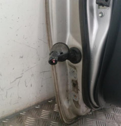 Porte avant droit TOYOTA YARIS 2 Photo n°5