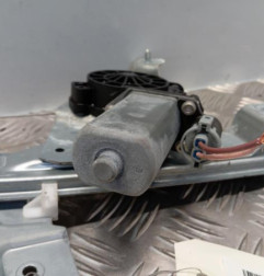 Leve vitre electrique arriere gauche DACIA DUSTER 1 Photo n°4